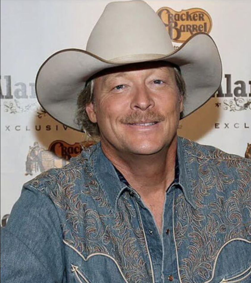 Alan Jackson & Lee Ann Womack – “Golden Ring”