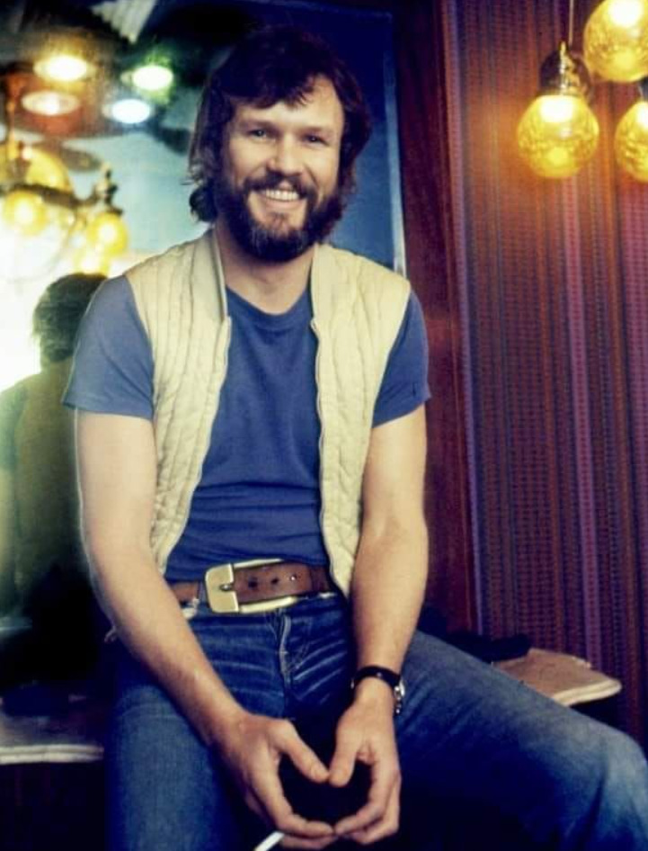 Kris Kristofferson – Billy Dee